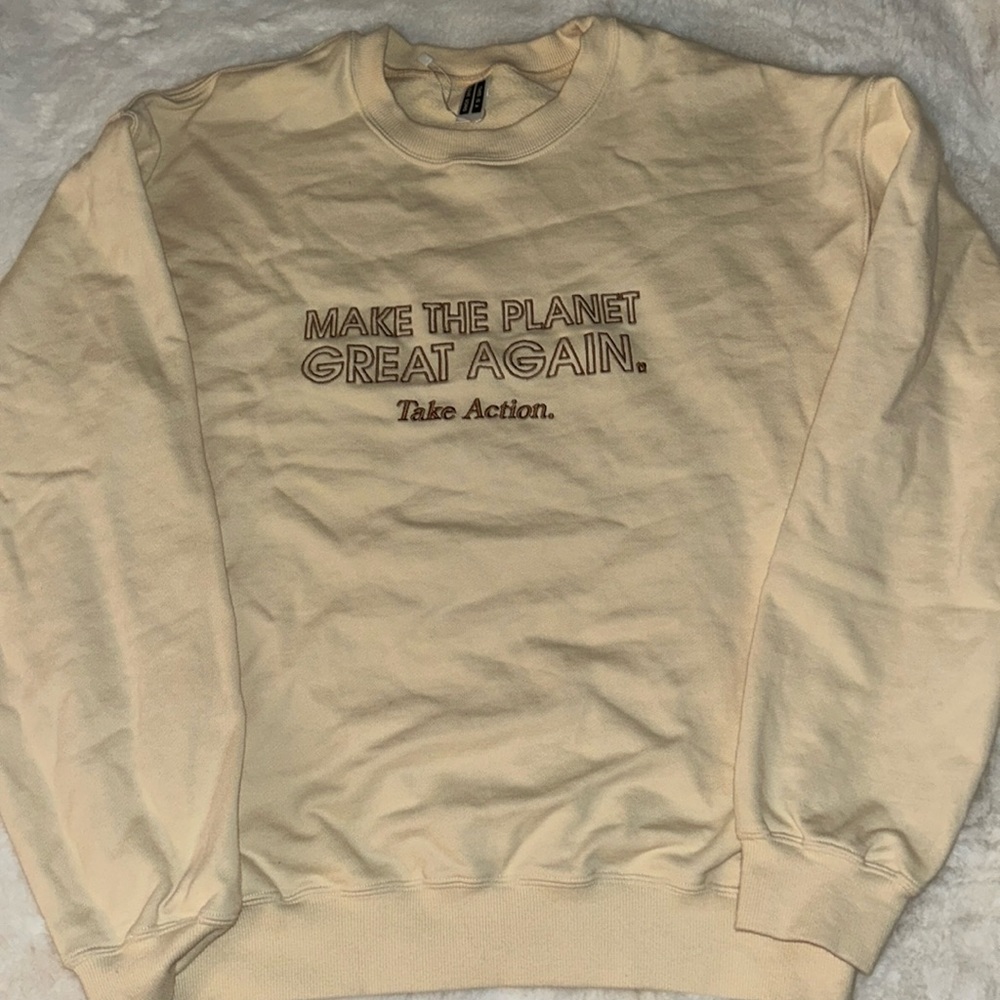 Women’s crewneck
